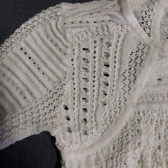 BCBGMAXAZRIA knit top - Picture 6 of 9